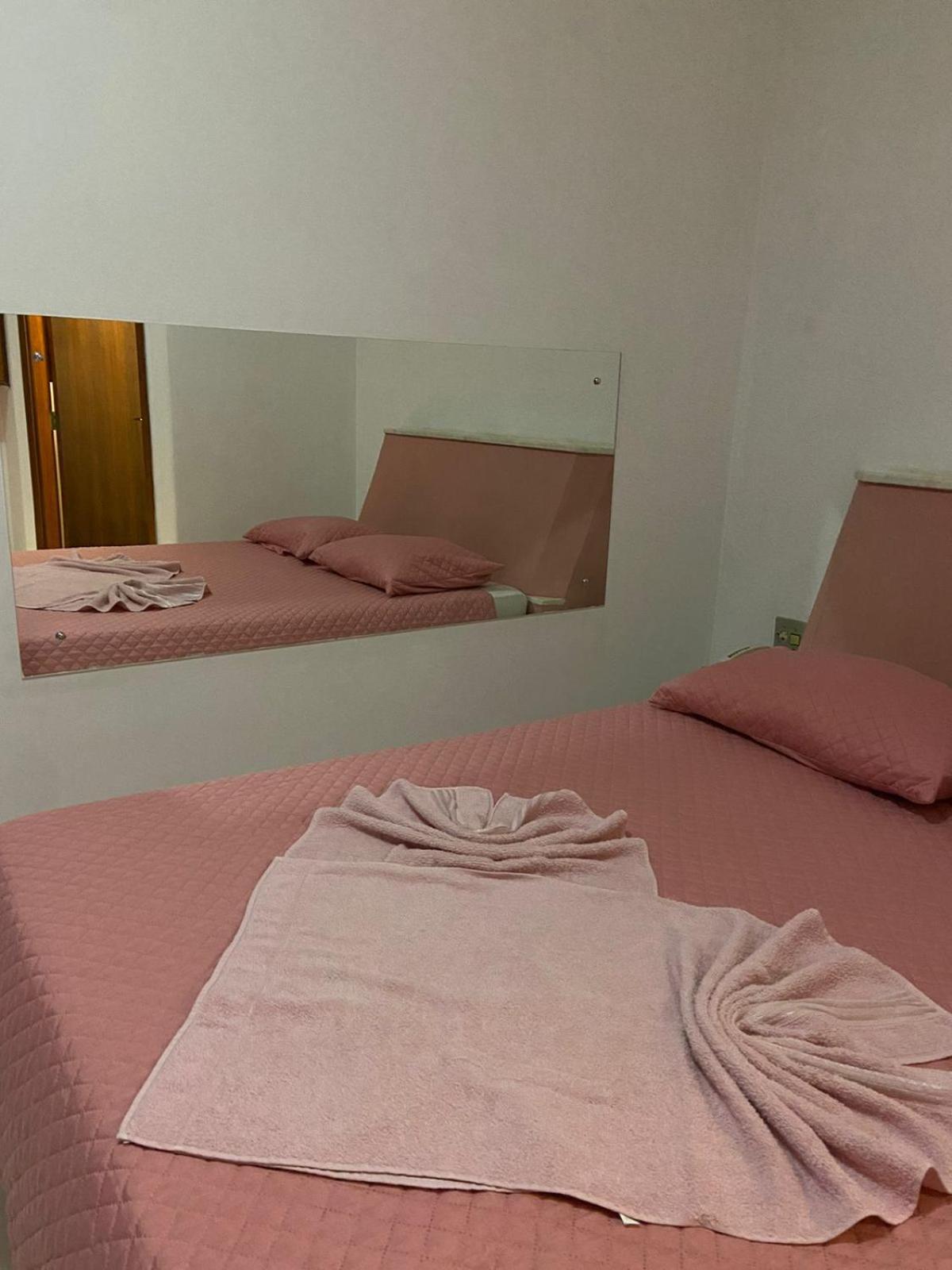 Gran Luha Motel, Hotel E Chales Brotas Eksteriør billede