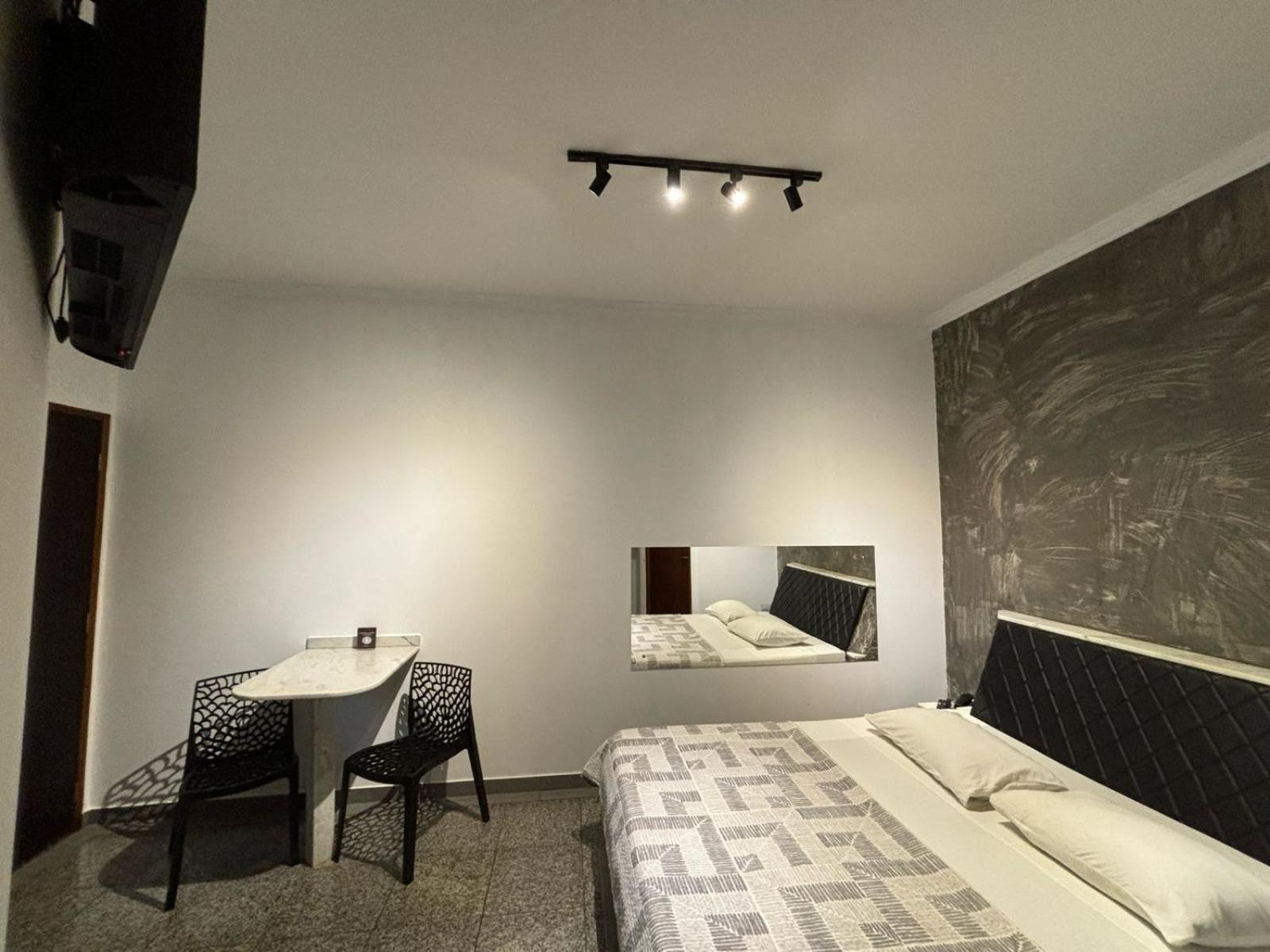 Gran Luha Motel, Hotel E Chales Brotas Eksteriør billede
